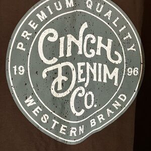 Cinch Men's Brown Tee with Gray Logo